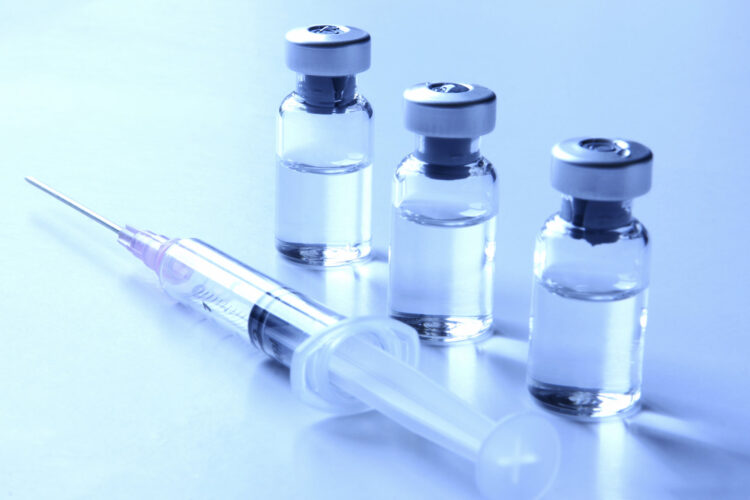 Sanidad autoriza el primer ensayo clínico fase III para la vacuna contra la COVID-19 en España
