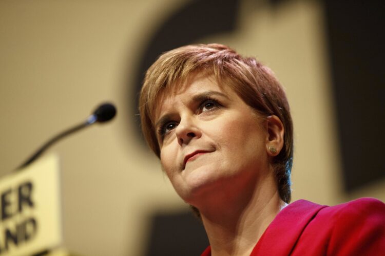 Escocia vuelve al confinamiento domiciliario hasta febrero
