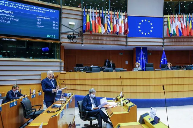 La Unión Europea acuerda restringir los viajes no esenciales para enfrentar las nuevas cepas del Covid-19
