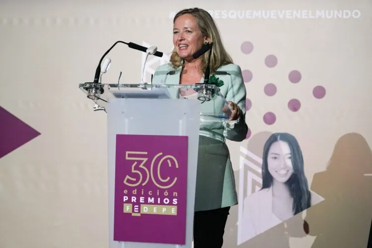 Nadia Calviño: “El PIB español crecería un 18% si se cerrasen las brechas de género”