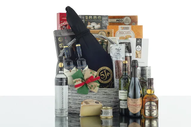 Las mejores cestas navideñas son las que incluyen productos gourmet