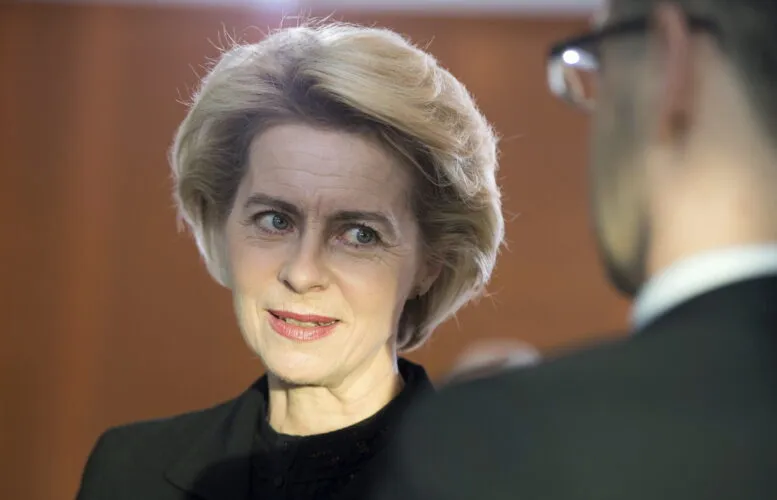 Von der Leyen plantea el debate de la vacunación obligatoria en la Unión Europea