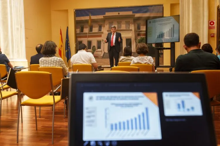 La afiliación a la Seguridad Social crece en 2022 en 471.000 personas
