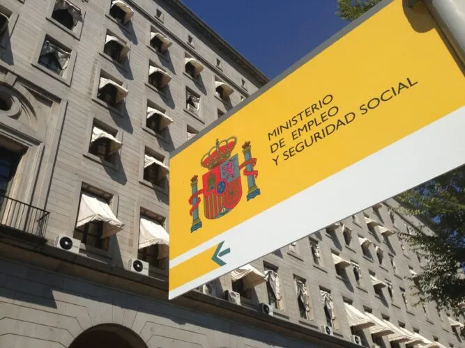 La Seguridad Social registra 551.000 afiliados más en el último año y se sitúa en niveles históricos