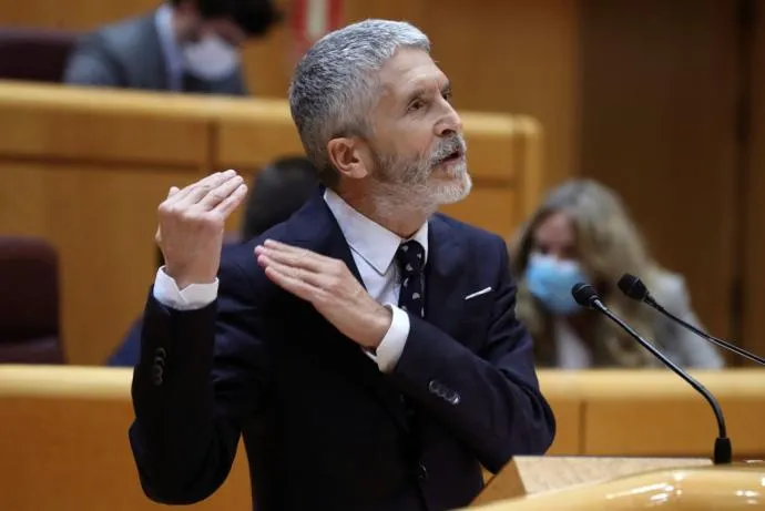 Marlaska insiste en que «no hubo ningún hecho trágico en España» a pesar de las últimas investigaciones que le contradicen