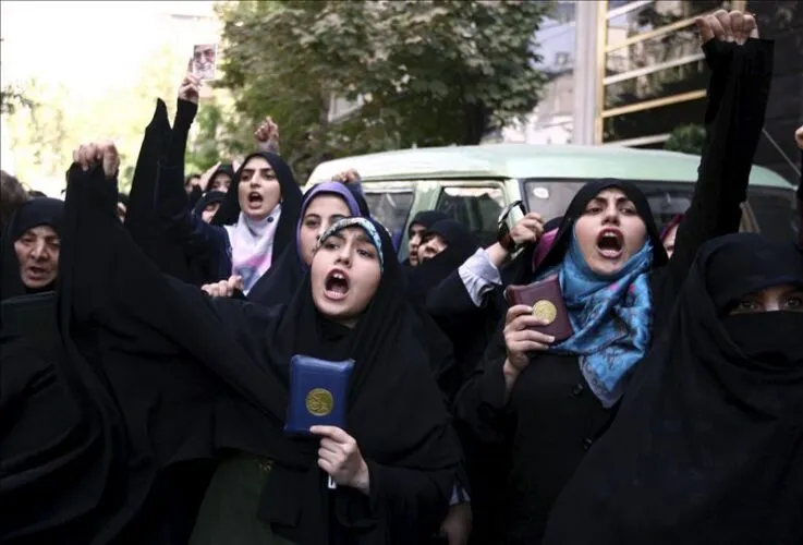 El Parlamento Europeo pide sanciones para los responsables de la muerte de Mahsa Amini en Irán
