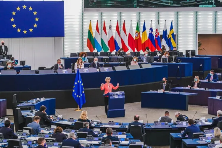 Bloqueo histórico al Tratado de la Carta de la Energía: el Parlamento Europeo pide su salida en bloque