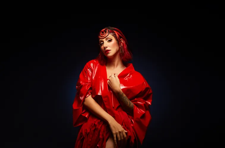 Bely Basarte regresa a los escenarios y desvela las fechas de su gira «Bomba de humo 2023»