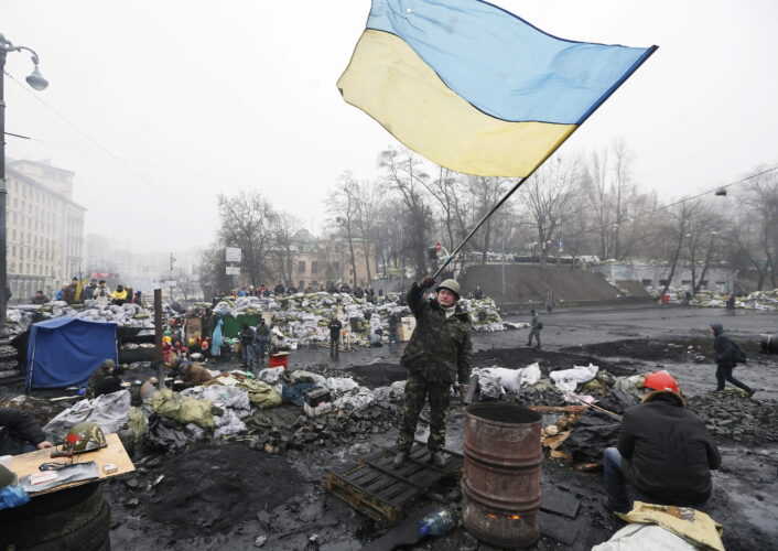 Muere el ministro de Interior ucraniano y otras 14 personas al estrellarse su helicóptero en Kiev