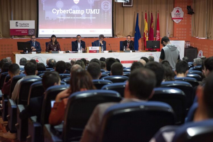 INCIBE y la Universidad de Murcia firman un convenio de colaboración para promocionar la cultura de la ciberseguridad