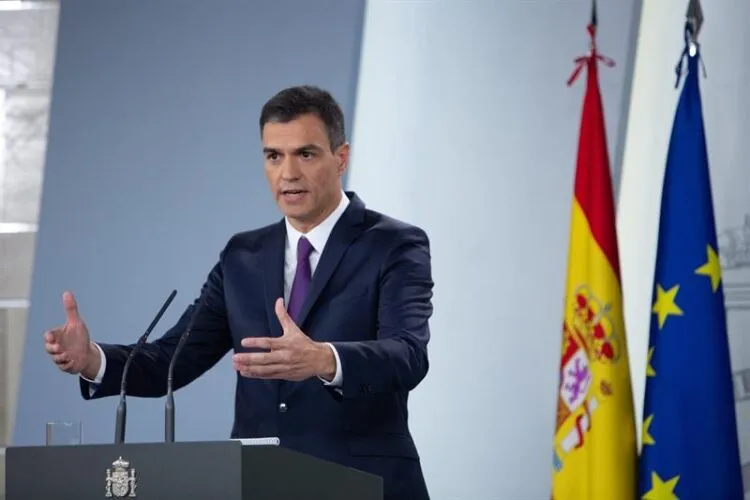 El rey encarga a Pedro Sánchez la investidura: «Voy a reunirme con todas las formaciones menos con Vox, como es lógico»
