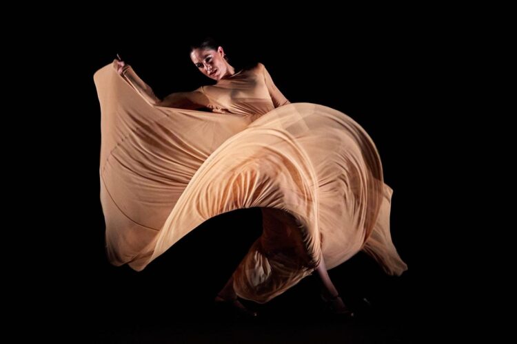 Patricia Guerrero baila el sueño surrealista de ‘Deliranza’ en Teatros del Canal