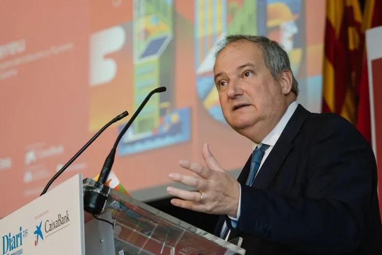Hereu anuncia la convocatoria de 31,87 millones de euros para compensar la factura energética a empresas electrointensivas